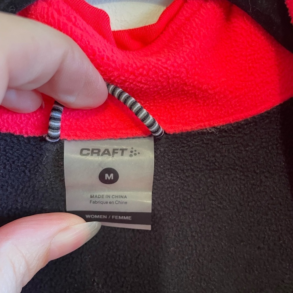 CRAFT- Hale sub Z running jacket in a size Medium - Picture 5 of 5